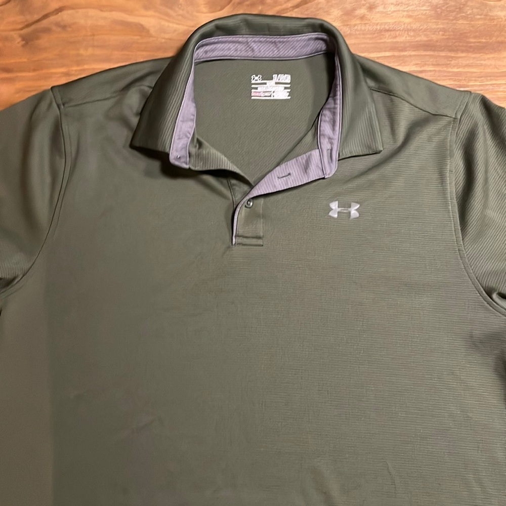 Under armour loose heat gear green and gray polo